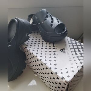Stella McCartney Adidas Clog Sandals NEW in box, size 7, black